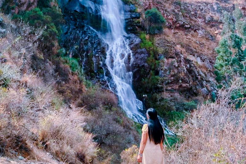 Visiting the Arín Falls in the Sacred Valley